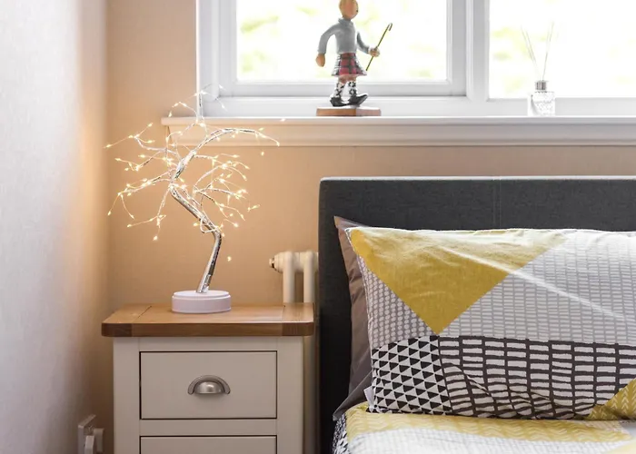 Cosy Roseburn Apartment, - 2 Bedrooms, Free Parking Edinburgh