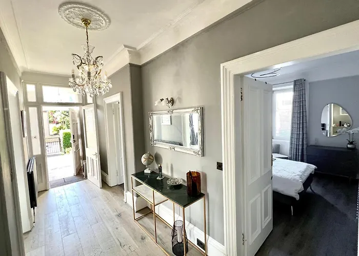 Immanuel House - Modern Luxury Victorian 1872 - Free Parking & Superfast Fibre Optic Wifi *