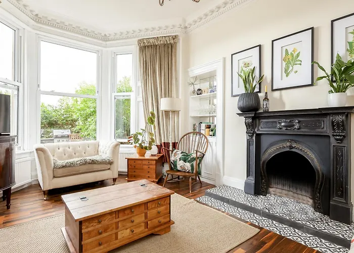 Stylish Victorian Apartment's Close To The Botanical Gardens, Free Parking! Lägenhet