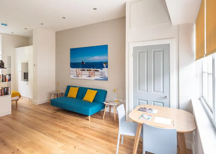 Artist's In Stockbridge דירה *