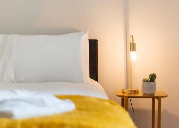 Ground Floor 2 Bed Flat Slateford אדינבורו