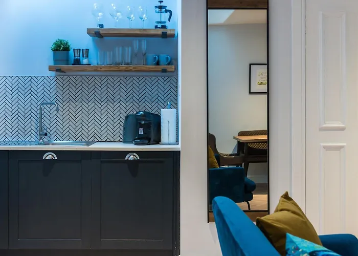 Апартаменты Quiet, 2 Bedroom Royal Mile Gem Эдинбург