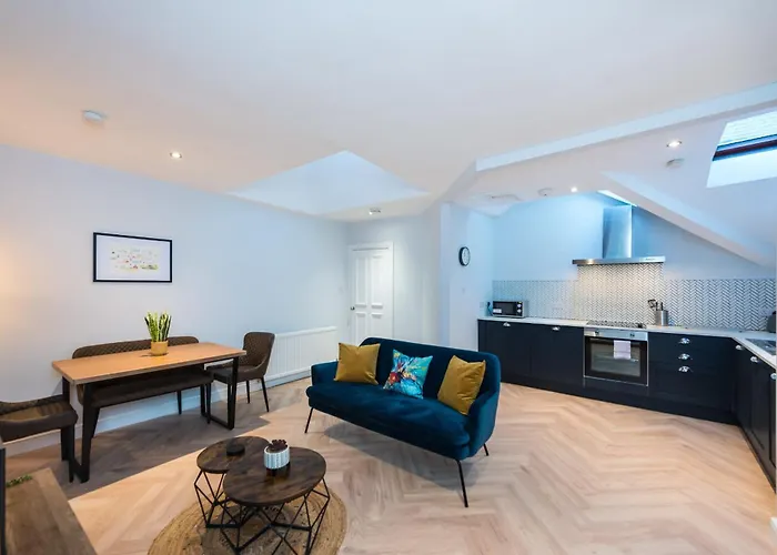 Quiet, 2 Bedroom Royal Mile Gem Эдинбург