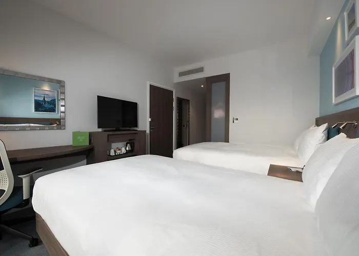 Hampton By Hilton West End 3*