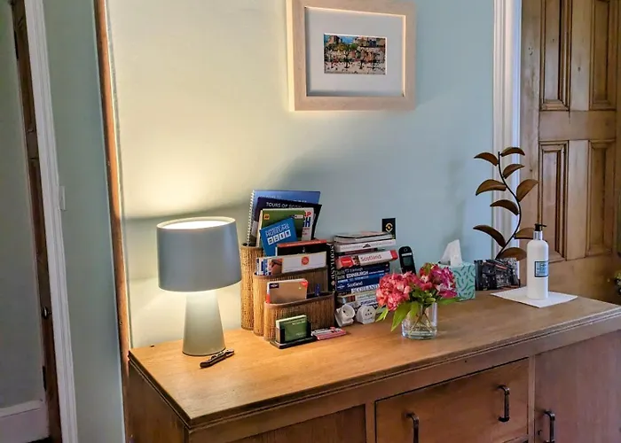 Mccrae's Отель типа 