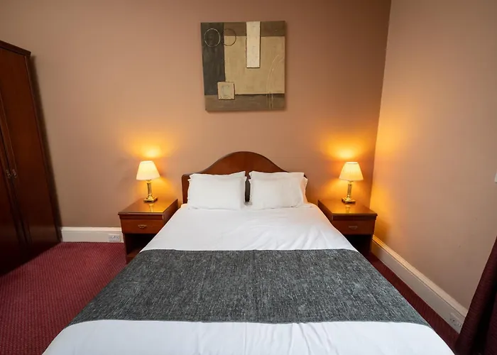 Whisky House Hotell 3*