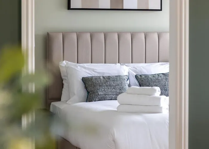 Dragon Luxury Serviced At Walker Street