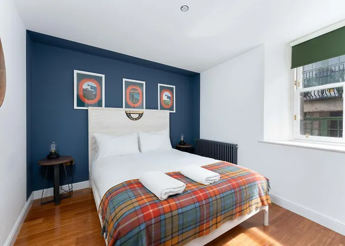 89 The Merchants- Chic By The House Of Danu Edinburgh