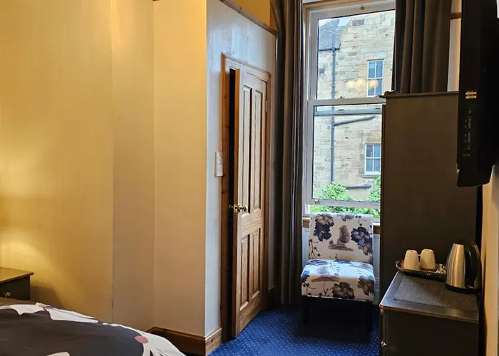 Smiths Guest house 3*