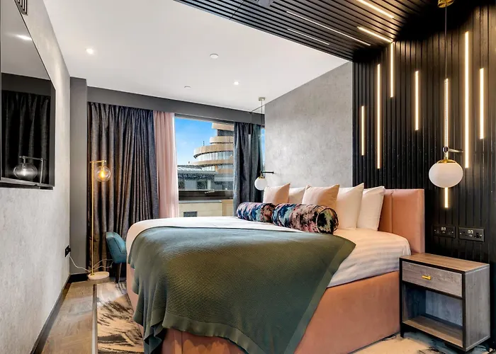 公寓式酒店 Roomzzz 4*