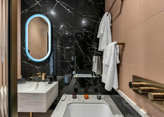 Roomzzz 4* 爱丁堡