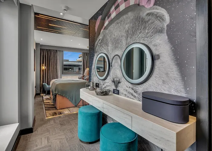 Roomzzz 公寓式酒店