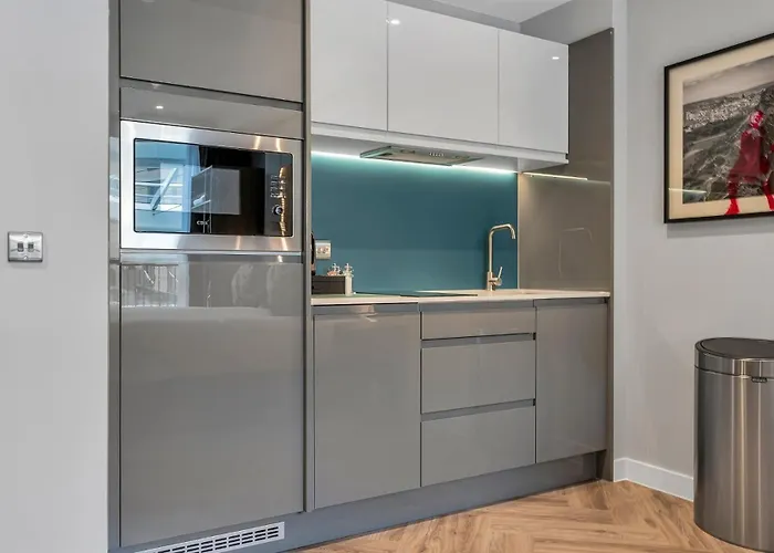 Roomzzz 公寓式酒店 爱丁堡