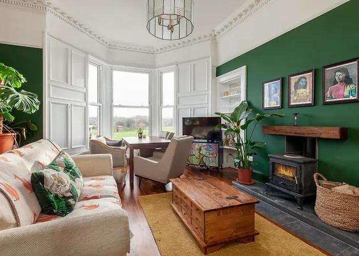 Stylish Victorian Apartment's Close To The Botanical Gardens, Free Parking! Lägenhet Edinburg