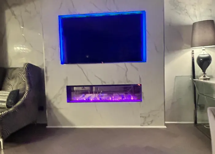 Semesterbostad Large Modern Family In Murrayfield - Very Close To Centre - 10 Mins By Direct Bus - Private Driveway & Garden