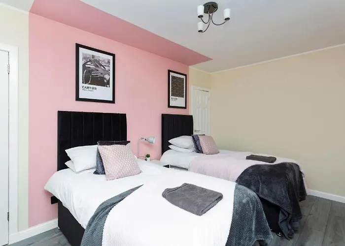 Hotel Stylish 3 Bed Abode - Parking And Garden *