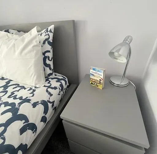 Boyds Entry Flat Old Town