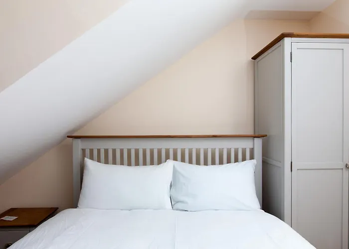 Luxe Arthurs Seat View Townhouse With Hot Tub Apartment Edinburgh