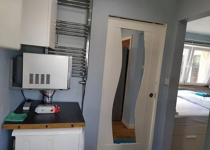 Privatunterkunft Double Ensuite Room, 1-minute Walk To Bus Stop *