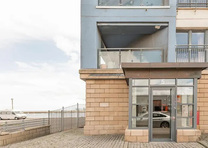 דירה Calming Sea View אדינבורו