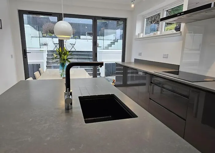 Дом отдыха Kaimes Kip: Stylish Five Bedroom *