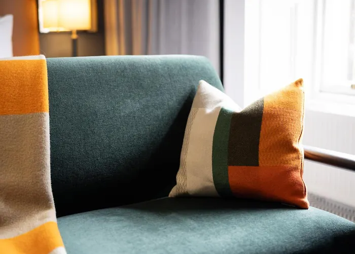 Отель The Scott 4*