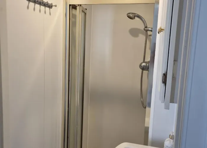 3 Double-bed Georgian In Prime Location شقة *