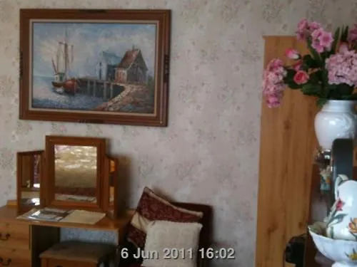 לינה וארוחת בוקר Almond House *