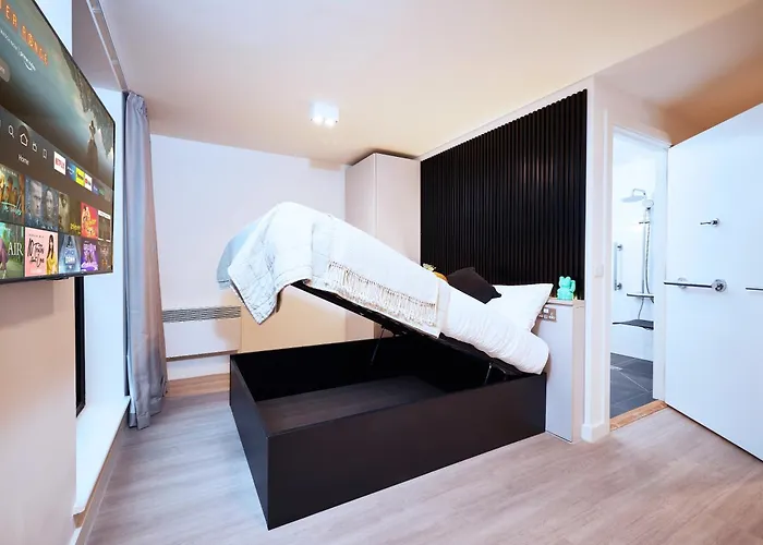 Joivy At Iona Street - Adults Only