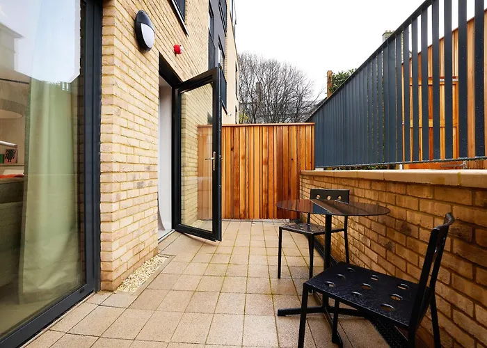 Joivy At Iona Street - Adults Only Apartman *