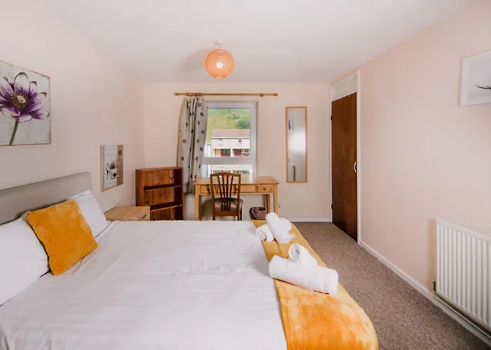 Fab Arthur Seat Views, Old Town Apartment