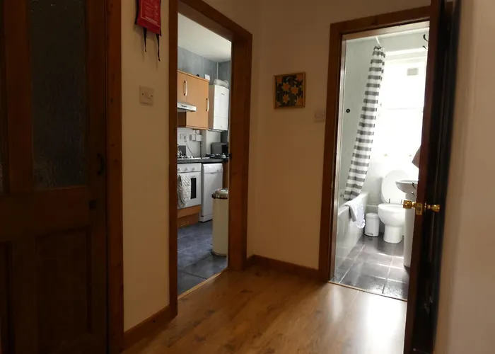 Apartment 2-bed Flat In