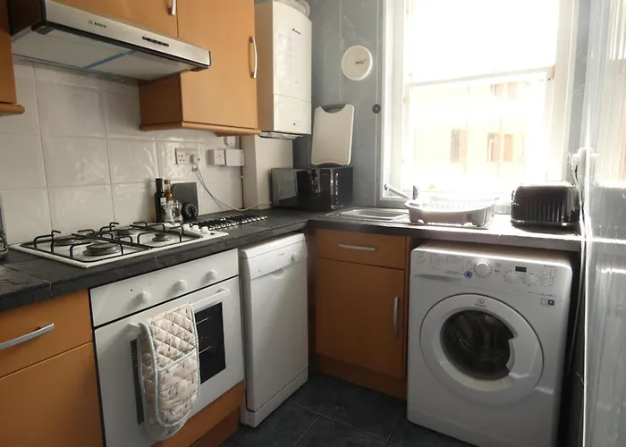 Daire 2-bed Flat In