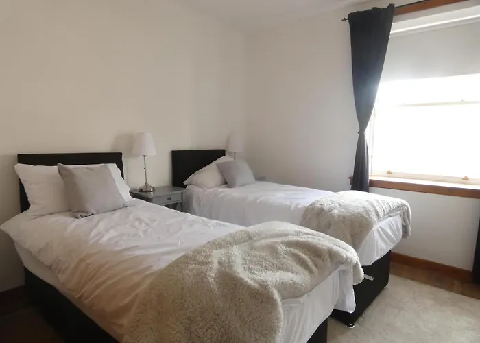 2-bed Flat In Apartment Edinburgh