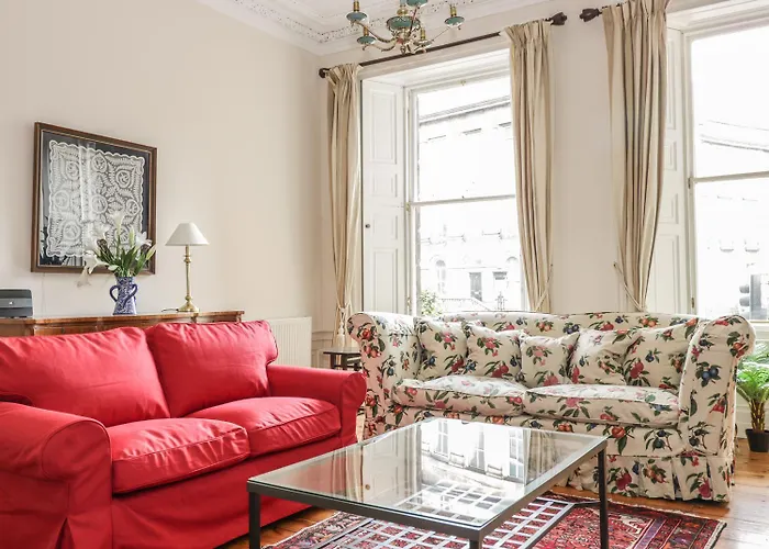 3 Lynedoch Place אדינבורו