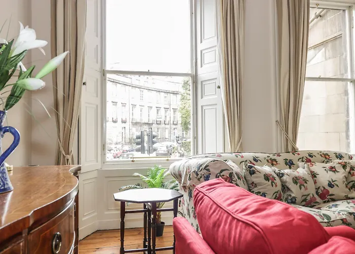 3 Lynedoch Place אדינבורו