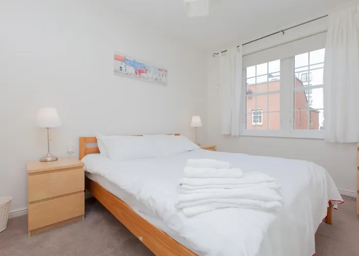 Attractive Leith Daire Edinburgh