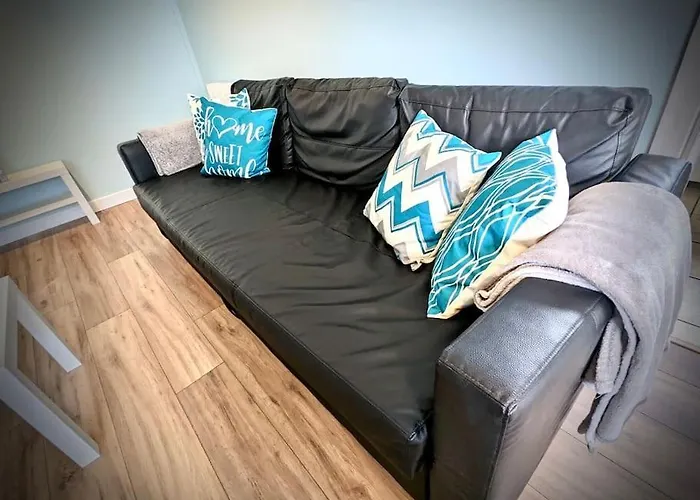 Cosy 2-bedroom House In Leith Lägenhet