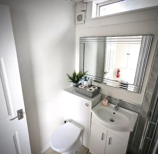 Lägenhet Cosy 2-bedroom House In Leith Edinburg