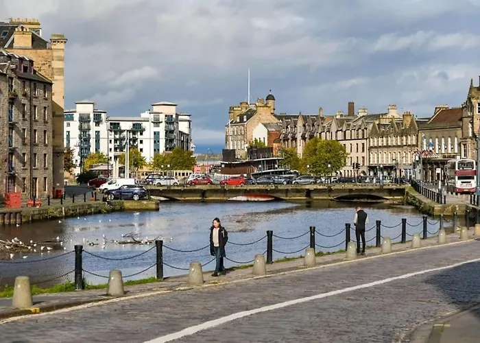 Cosy 2-bedroom House In Leith Apartment *