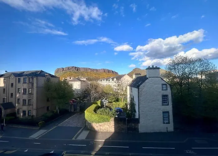 Edinburghs Arthurs Seat View אדינבורו