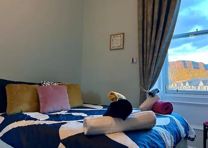 Edinburghs Arthurs Seat View *