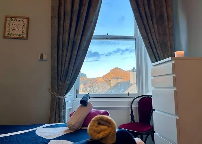 Edinburghs Arthurs Seat View