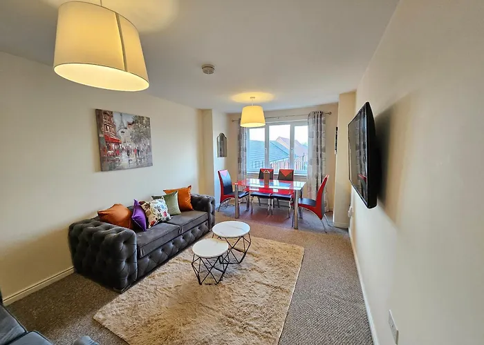 Apartment 2 Bed Apt, 4 Beds With Parking *