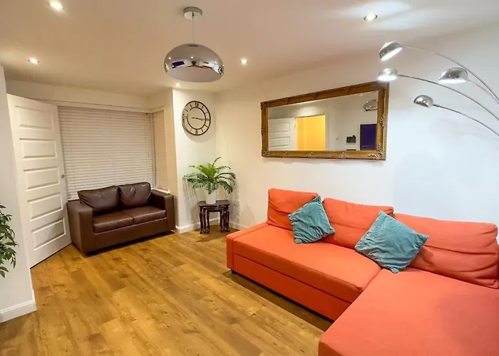 4 Bed Complete In Near Airport *