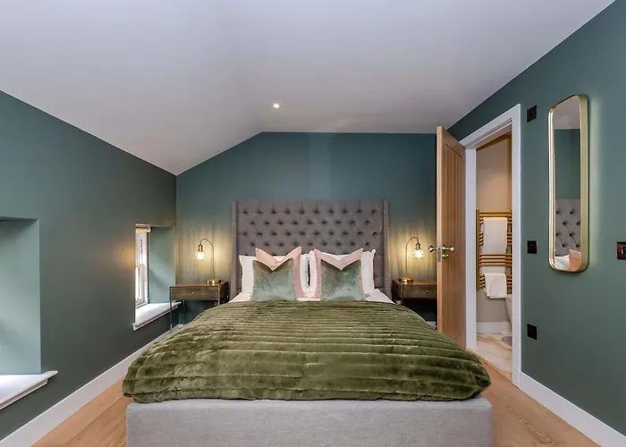 Dragon - Centre 2 Bed Luxury Mews House Holiday home
