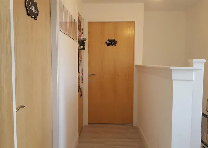 Broomhouse * Edinburgh