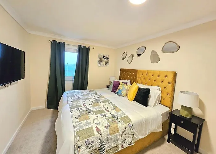 Daire 4 Bed House With 6 Beds Edinburgh