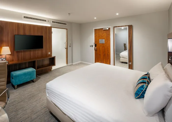 Courtyard By Marriott Hotel