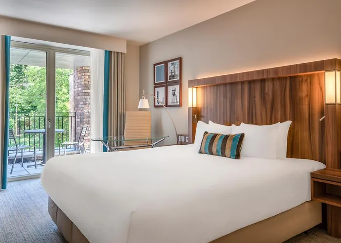 Courtyard By Marriott 4*